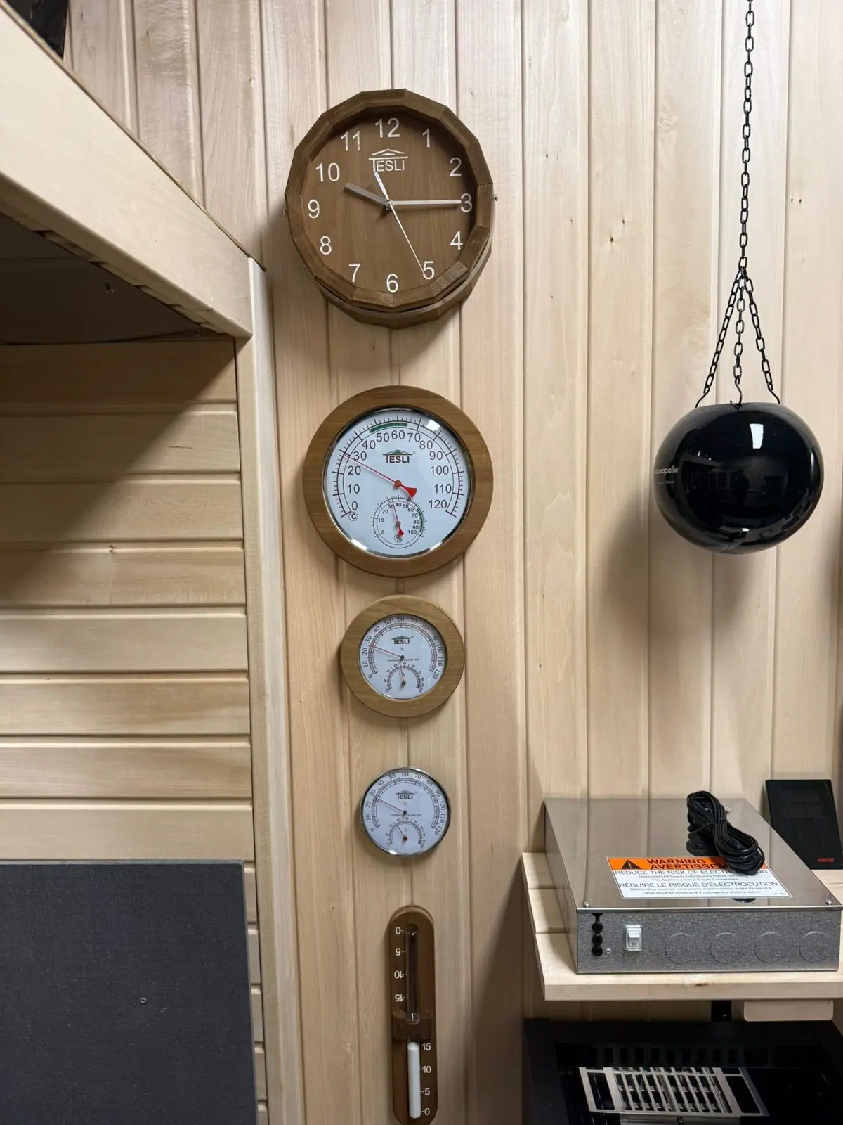 Thermometers, sand timers & vents